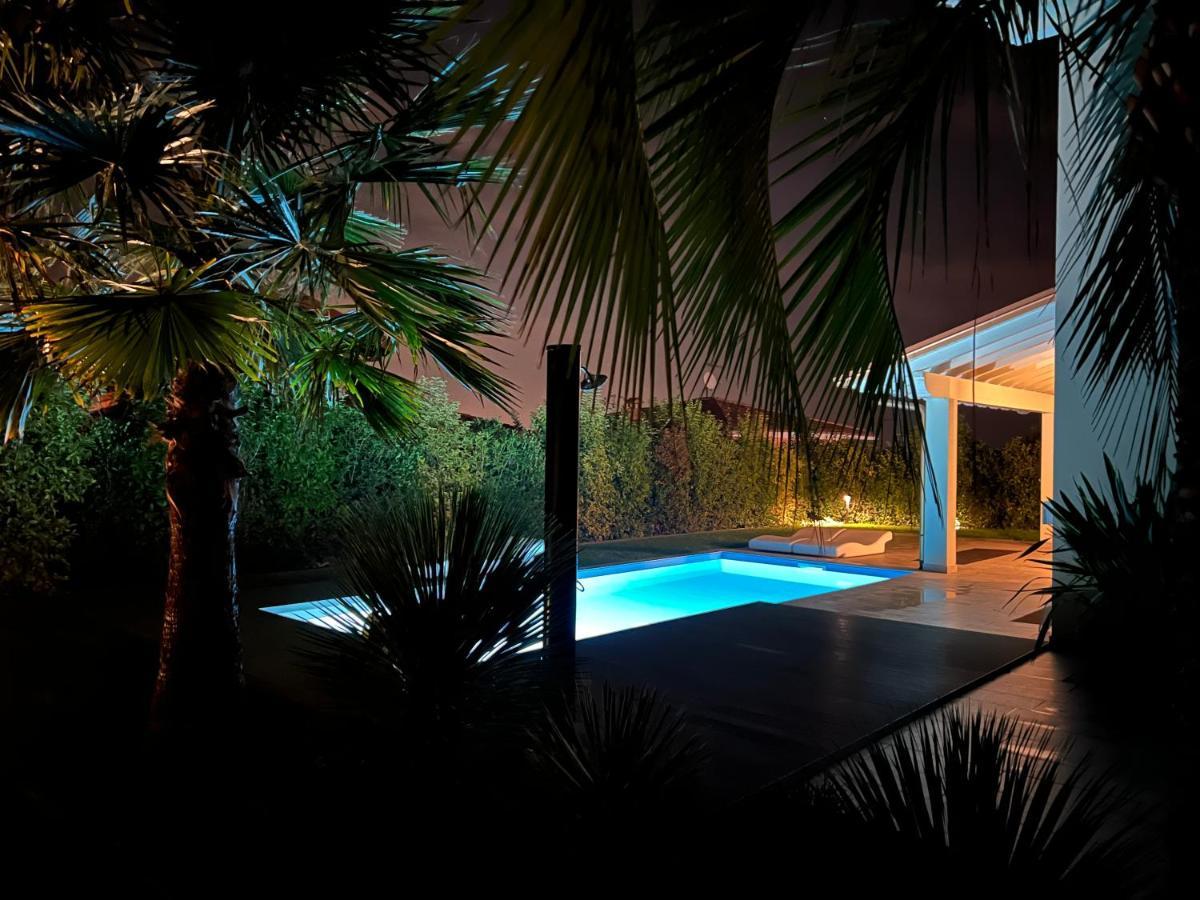 Ferienhaus Casa Sulle Colline Di Barcuzzi Pool, Garden And Barbecue Bagian luar foto